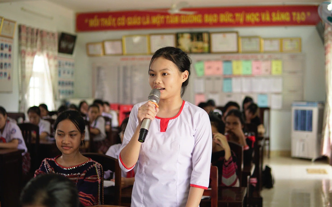 Vân Canh (Bình Định): Giao lưu đối thoại “Lắng nghe con nói” với học sinh dân tộc thiểu số