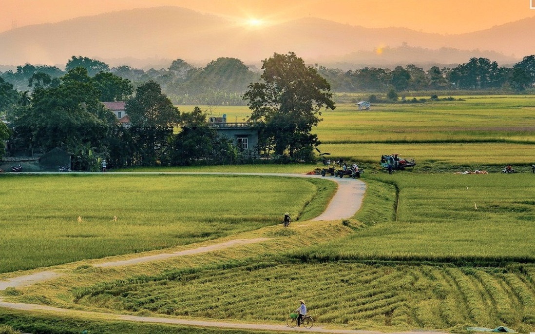 Đi thật xa để trở về