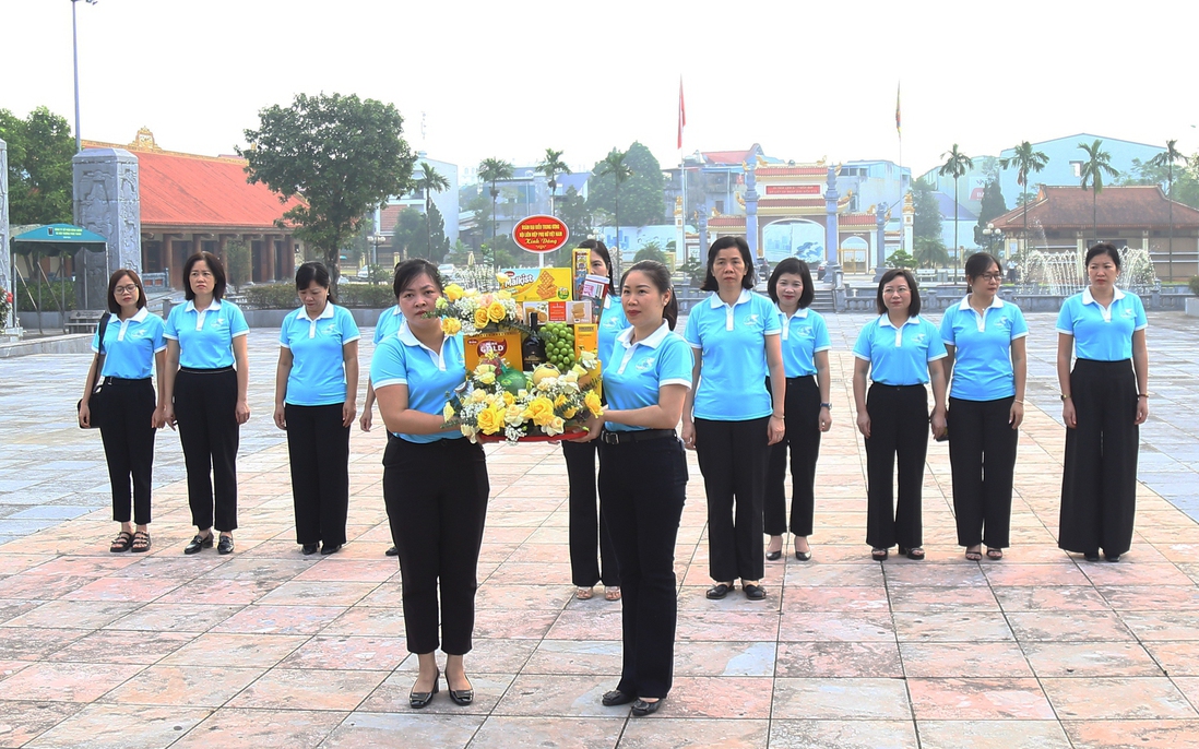 Hội LHPN Việt Nam dâng hương tưởng niệm 60 thanh niên xung phong Đại đội 915