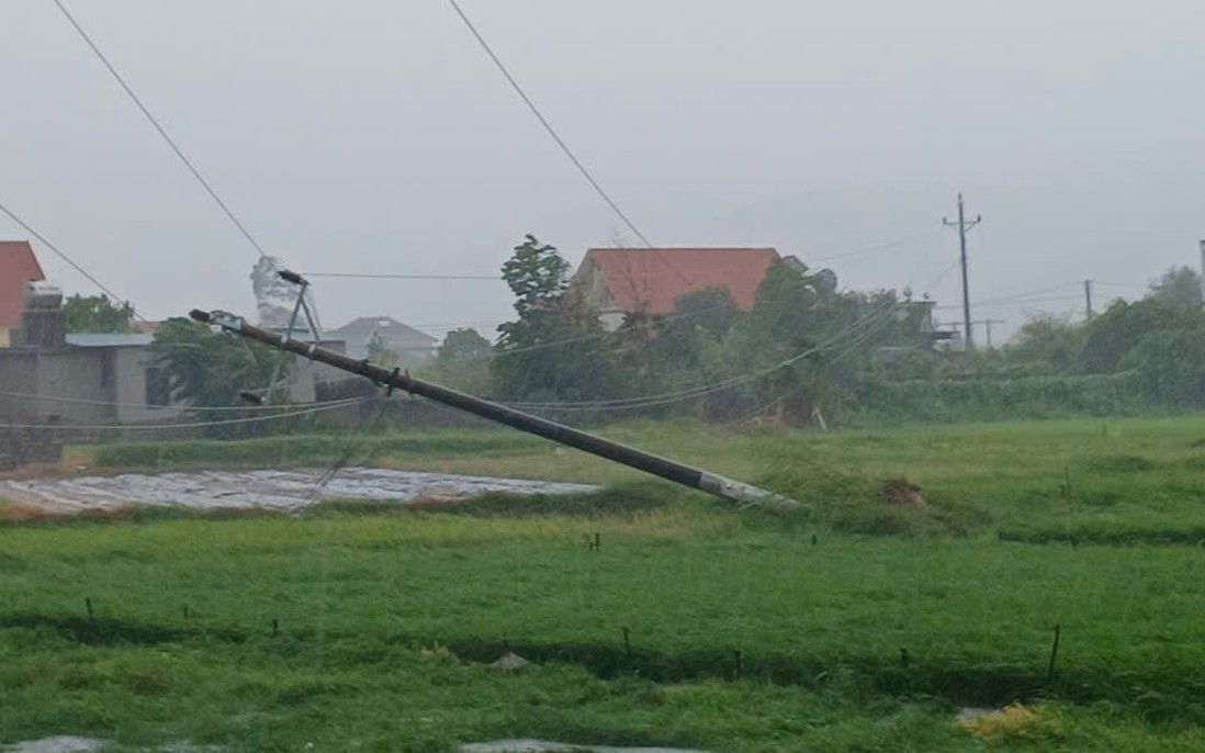 Bão số 3 đổ bộ: Nhiều địa phương phía Bắc mất điện, ngành Điện tập trung nguồn lực khắc phục sự cố