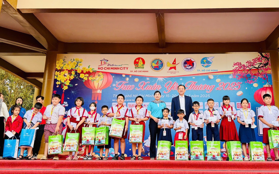"Trao Xuân yêu thương" cho 3.000 trẻ mồ côi, trẻ có hoàn cảnh khó khăn