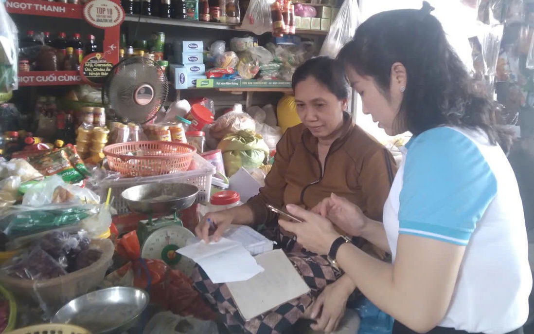 "Chợ công nghệ 4.0": Khởi đầu thói quen tiêu dùng văn minh của phụ nữ Long Phụng