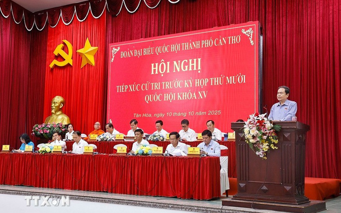 Chủ tịch Quốc hội Trần Thanh Mẫn tiếp xúc cử tri trước Kỳ họp thứ 10