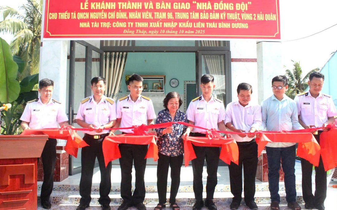 Trao "Nhà đồng đội" cho gia đình quân nhân Hải quân có hoàn cảnh khó khăn