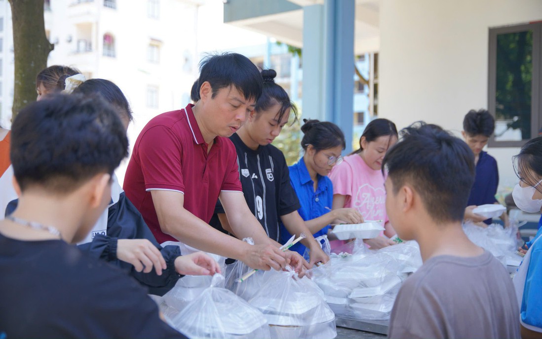 Đình chỉ nhân viên ngăn cản cứu trợ sinh viên trường Đại học Sư phạm Thái Nguyên