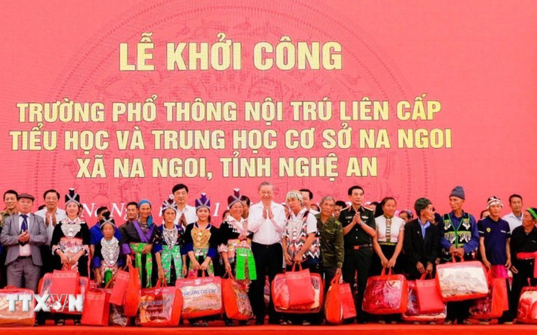Tổng Bí thư Tô Lâm dự lễ khởi công trường nội trú liên cấp Na Ngoi