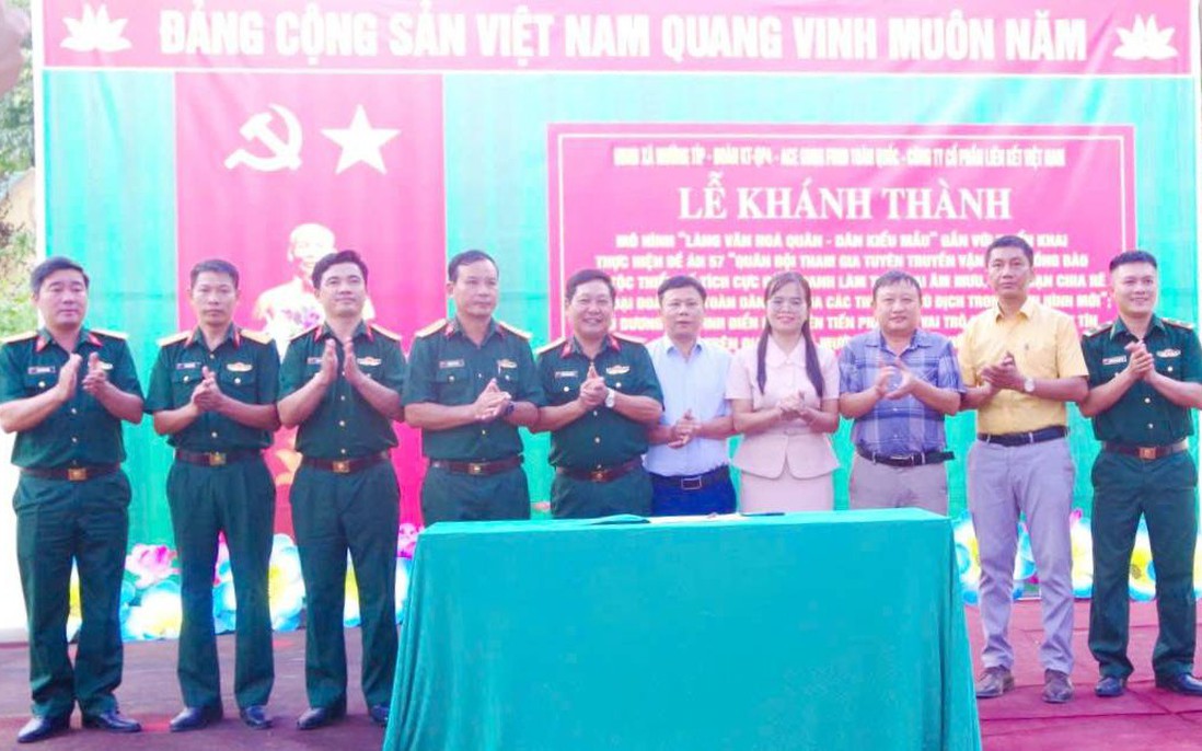 Khánh thành Làng văn hóa Quân - Dân kiểu mẫu xã Mường Típ