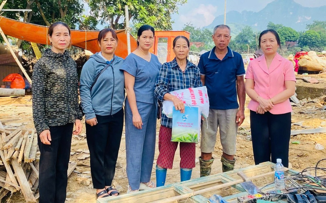 Hội LHPN tỉnh Thái Nguyên thăm hỏi, động viên gia đình hội viên bị lũ cuốn trôi