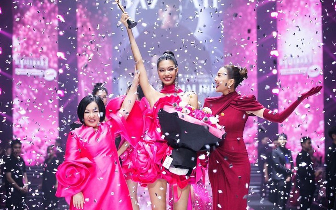 Mai Hoa trở thành Quán quân Vietnam's Next Top Model 2025