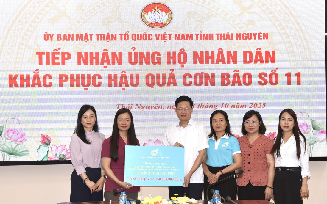 Lãnh đạo Hội LHPN Việt Nam thăm, tặng quà phụ nữ và trẻ em vùng lũ tại Thái Nguyên