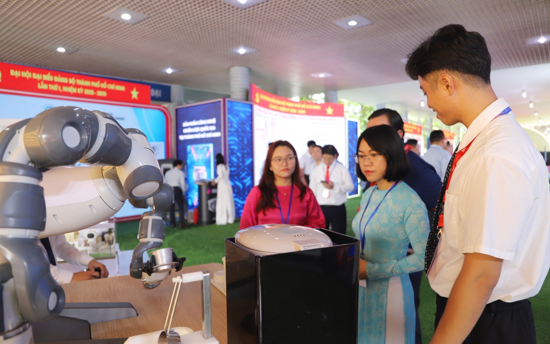 TPHCM: "Trình làng" loạt sản phẩm công nghệ hiện đại, chào mừng Đại hội Đảng bộ lần thứ I