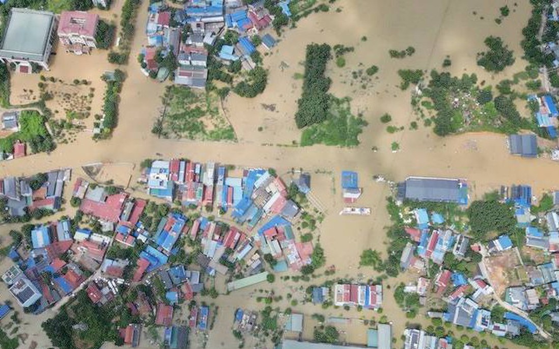 Người Việt tại Nga quyên góp ủng hộ đồng bào vùng lũ lụt trong nước
