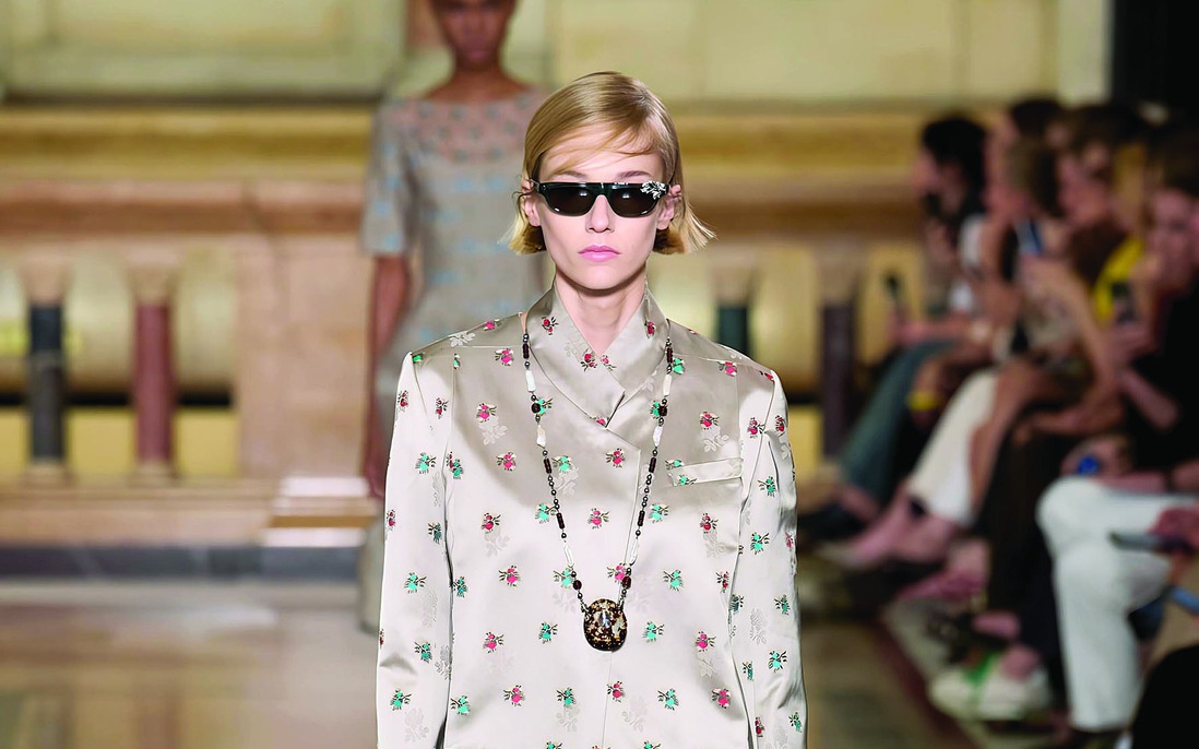 Bộ sưu tập Tory Burch Xuân - Hè 2026: Sắc màu
của sự lạc quan