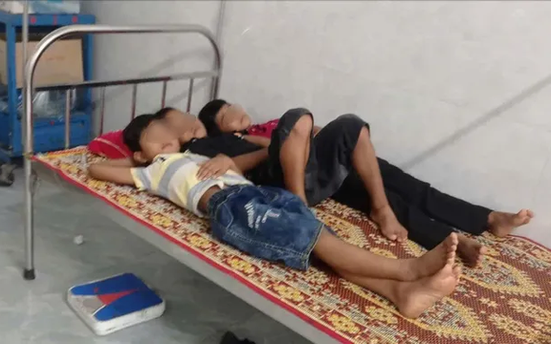 Vụ 40 học sinh nghi ngộ độc sau bữa ăn sáng: Công an vào cuộc