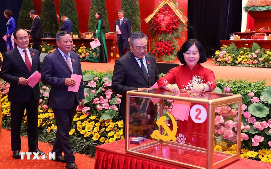 Bầu 75 đồng chí vào Ban Chấp hành Đảng bộ thành phố Hà Nội khóa XVIII