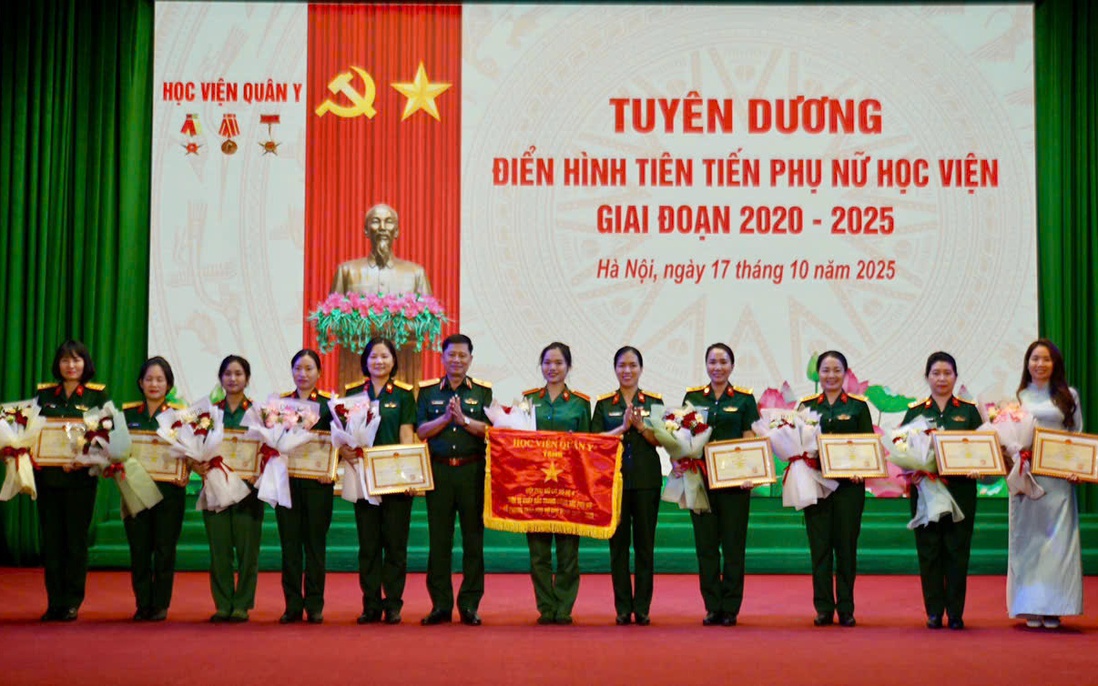 Học viện Quân y tuyên dương phụ nữ điển hình tiên tiến