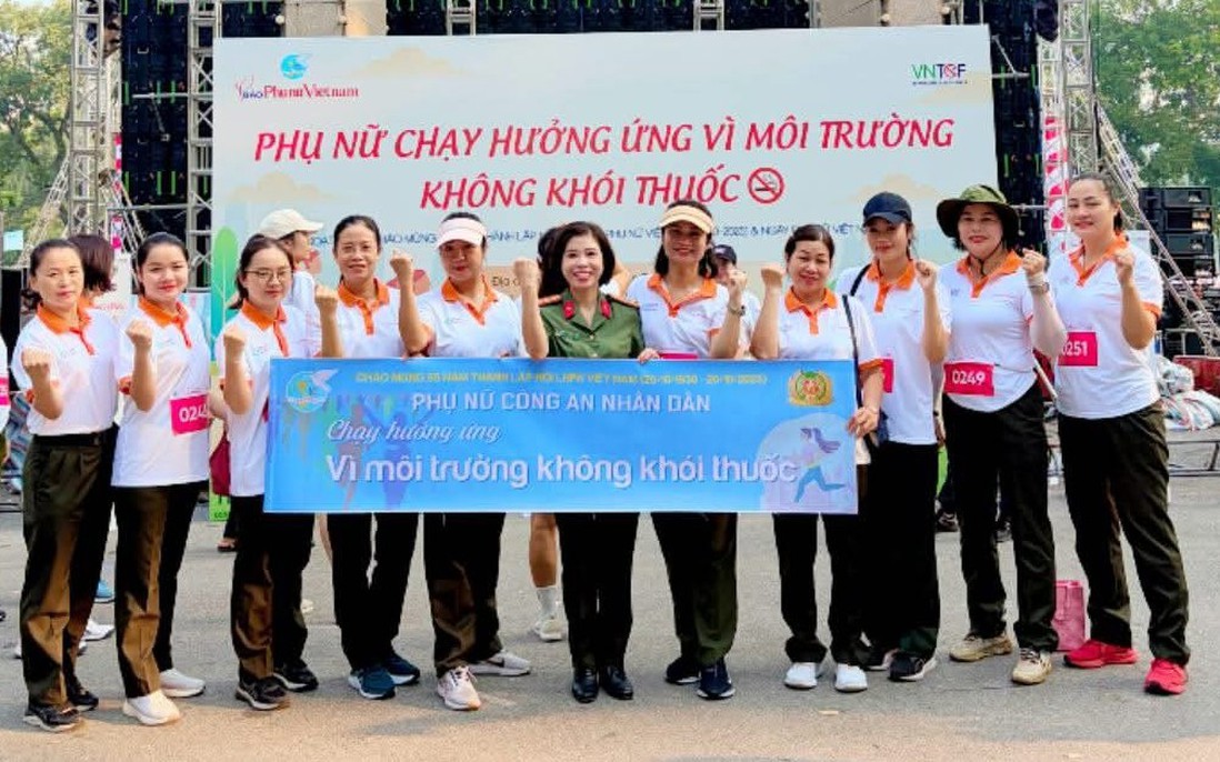 Phụ nữ Công an đạt 3 giải "Phụ nữ chạy hưởng ứng Vì môi trường không khói thuốc"