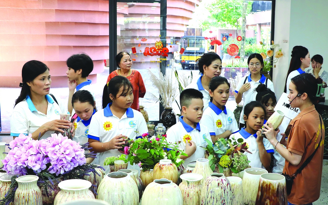 "Mẹ đỡ đầu" kết nối những trái tim yêu thương