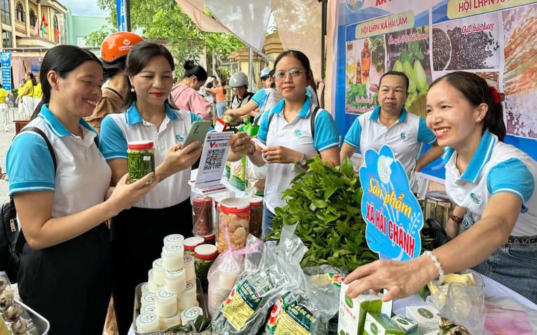 5 nhóm giải pháp để phụ nữ và trẻ em gái không bị bỏ lại phía sau trong chuyển đổi số