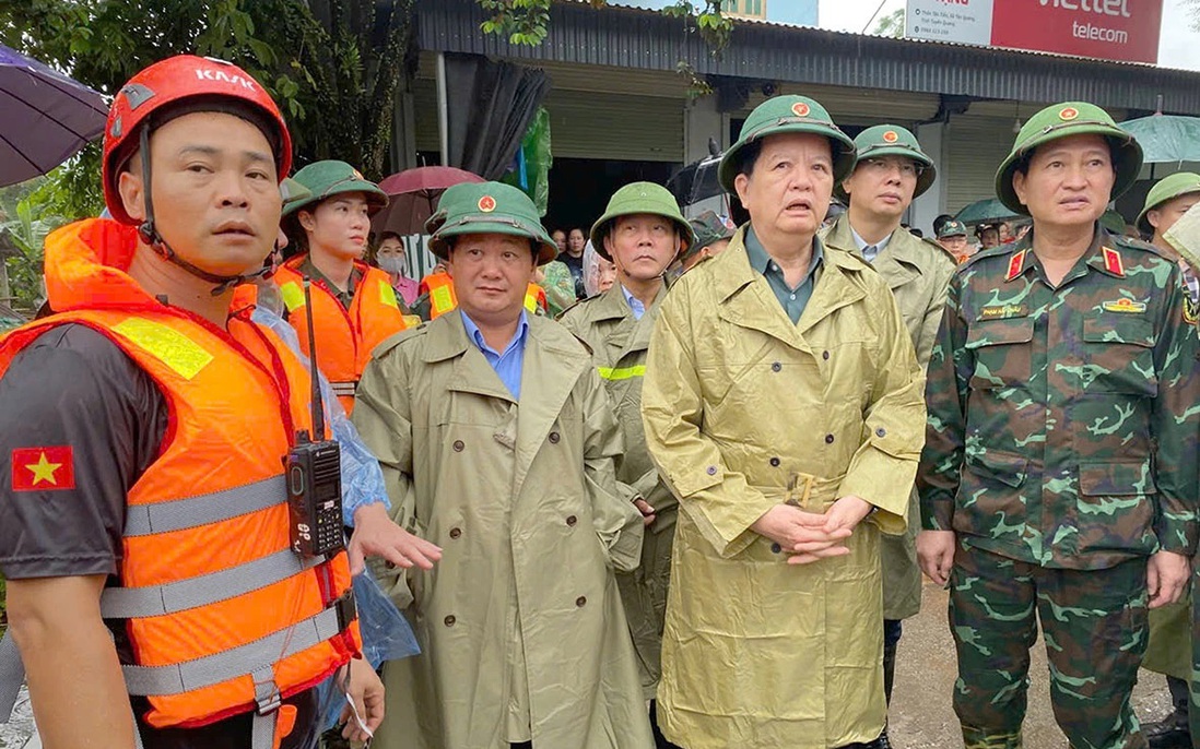 Phó Thủ tướng Mai Văn Chính chỉ đạo công tác khắc phục hậu quả thiên tai tại Tuyên Quang