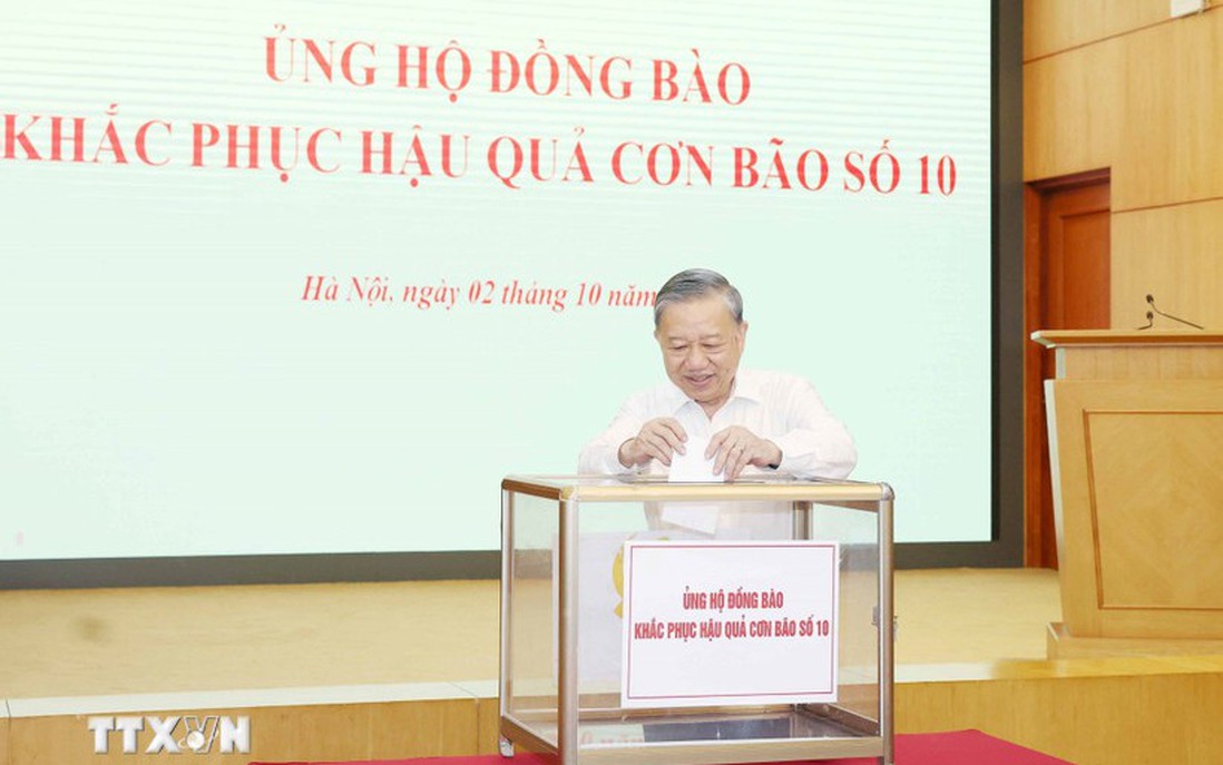 Văn phòng Trung ương Đảng ủng hộ đồng bào khắc phục hậu quả bão số 10