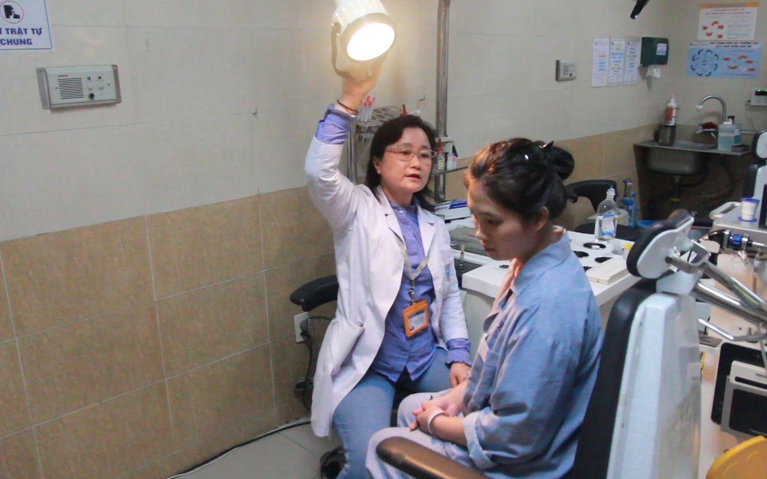 Chủ quan với đau tai kéo dài, nữ bệnh nhân 21 tuổi phải mổ vì có polyp ăn vào xương