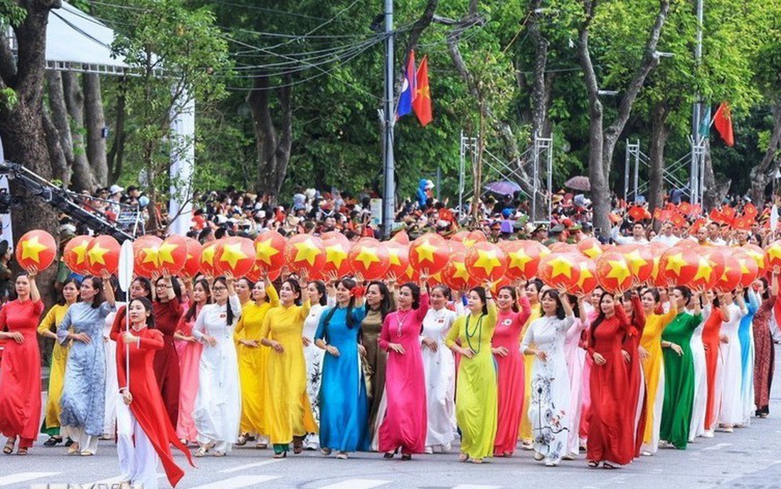 Phụ nữ Việt Nam: Từ truyền thống anh hùng đến khát vọng cống hiến