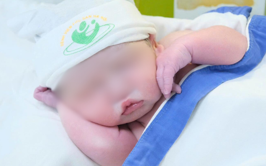 Cứu sống sản phụ sinh mổ lần 5 gặp biến chứng "rau cài răng lược"