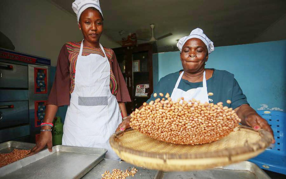 Hành trình khởi nghiệp đầy hy vọng của phụ nữ khiếm thính ở Tanzania