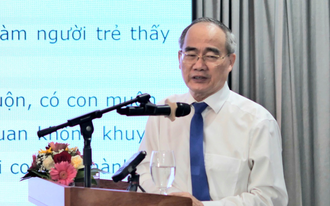 Sinh con không chỉ là việc riêng của gia đình mà còn là trách nhiệm với tương lai dân tộc