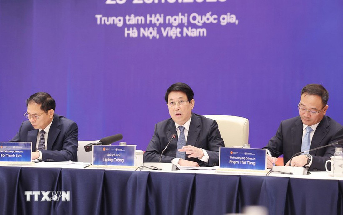 Chủ tịch nước Lương Cường kiểm tra buổi tổng duyệt Lễ mở ký Công ước Hà Nội
