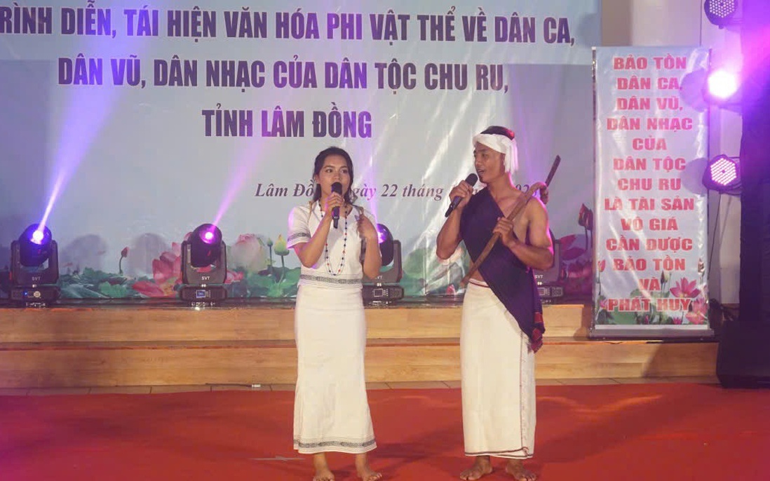 Tích cực bảo tồn, phát huy văn hóa phi vật thể dân ca, dân vũ của đồng bào dân tộc Chu Ru