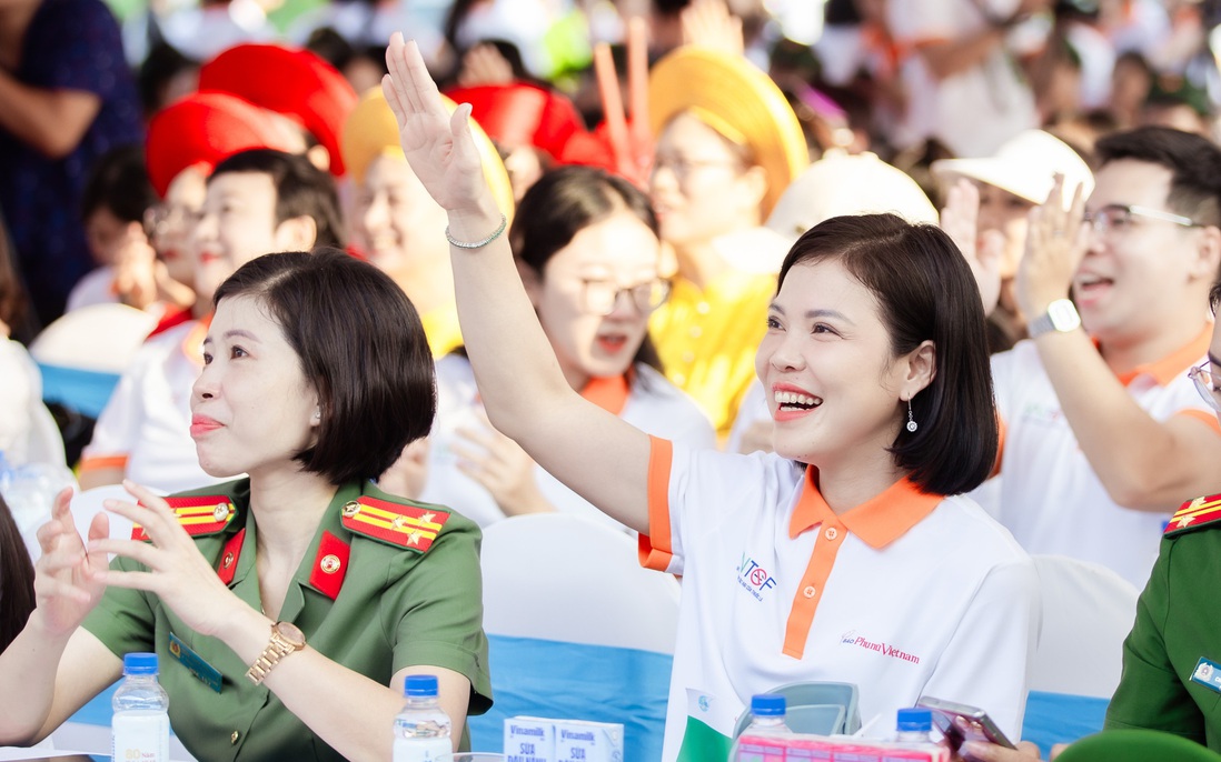 Hoa khôi Bế Thị Băng lan tỏa năng lượng tích cực