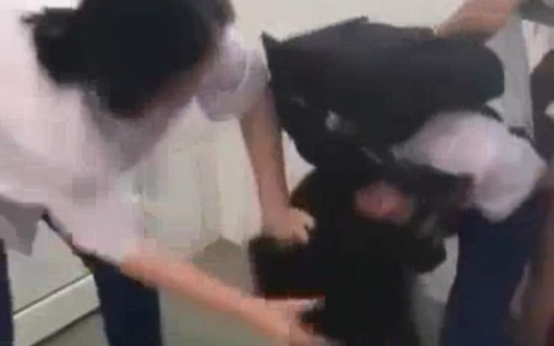 Hà Nội yêu cầu trường học lập đường dây nóng ứng phó bạo lực học đường