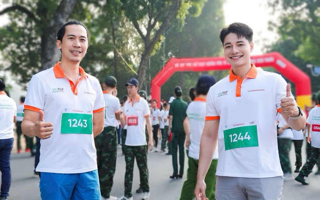 Đạo diễn Huy Lio cùng MC Bùi Phúc Anh lan tỏa tinh thần sống xanh