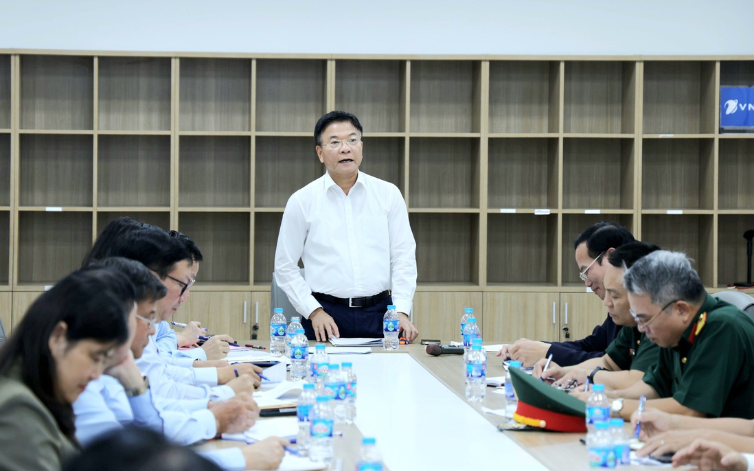 Phó Thủ tướng Lê Thành Long kiểm tra, đôn đốc tiến độ dự án cơ sở 2 Bệnh viện Bạch Mai và Việt Đức