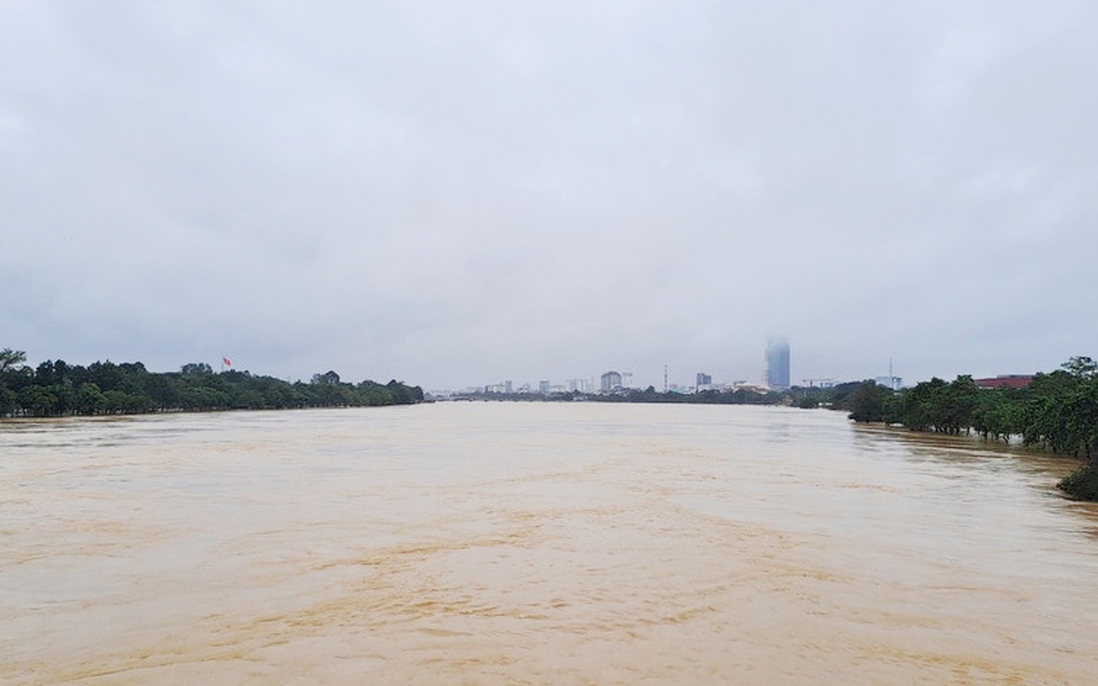 Ngày 29/10: Huế và Đà Nẵng tiếp tục mưa to, lũ nhiều sông vẫn trên báo động 3