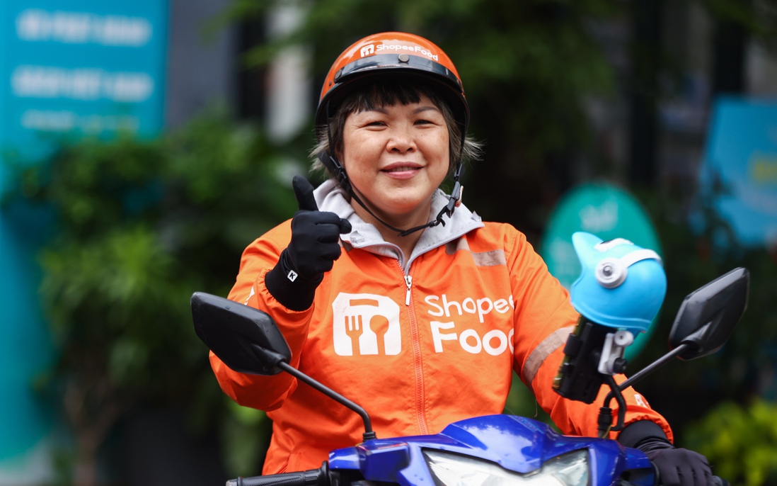 Câu chuyện về những "nữ tài cam" chọn tự do cầm lái cuộc đời 