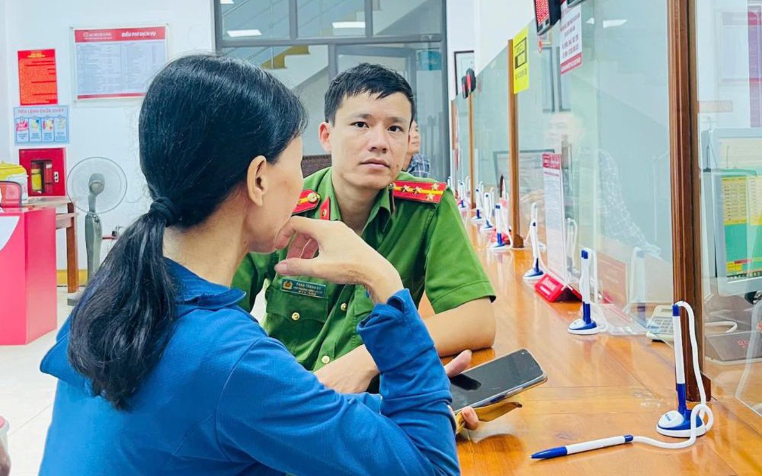 Cán bộ ngân hàng nhanh trí giúp người phụ nữ không mất 160 triệu đồng