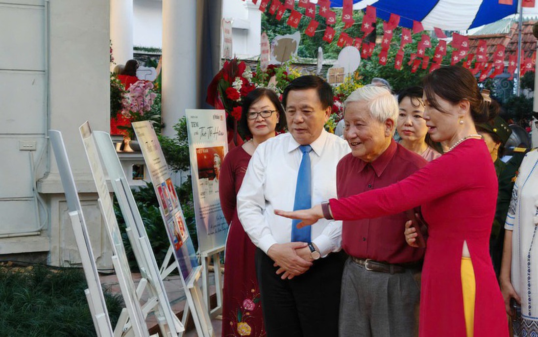 "Yêu đất nước qua thơ Tố Hữu": Sống lại những vần thơ nuôi dưỡng khát vọng tự do