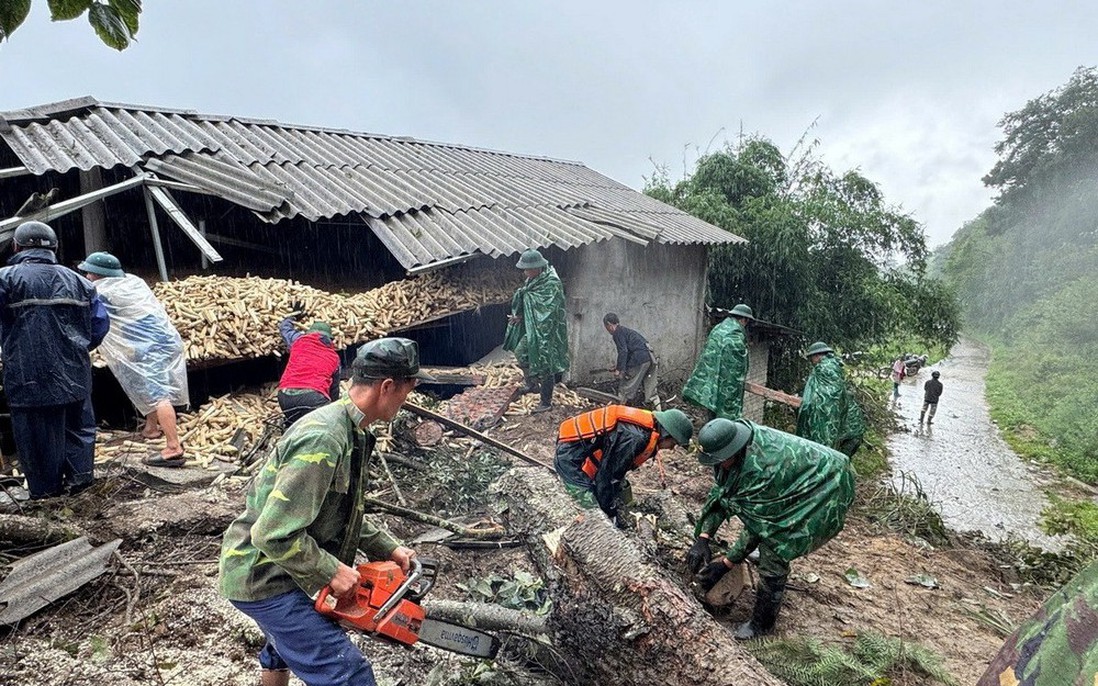 Chỉ đạo của Bộ Chính trị về khắc phục hậu quả do bão số 10 gây ra