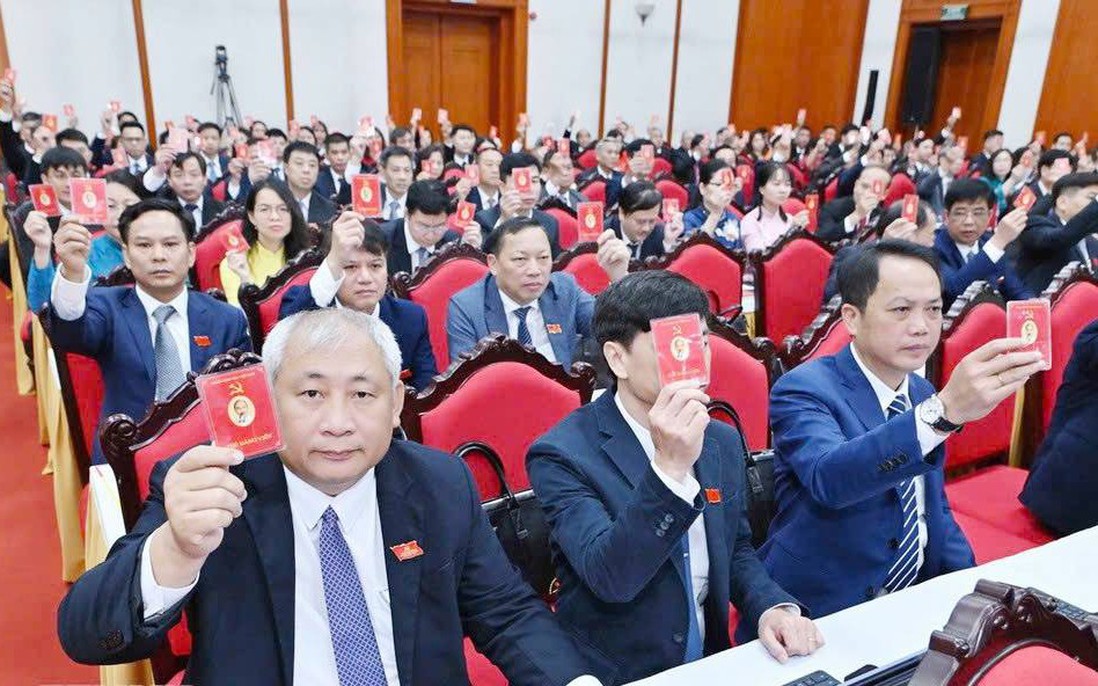 Kết luận của Bộ Chính trị, Ban Bí thư về công tác đại hội đảng bộ trực thuộc Trung ương