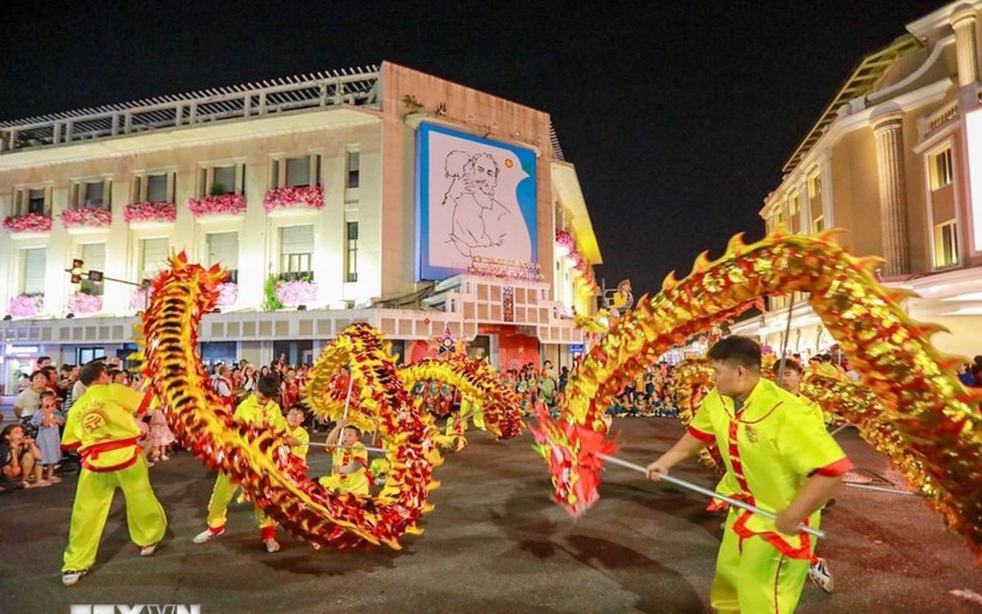 Tết Trung thu - Ngày hội của thiếu nhi, Tết của đoàn viên