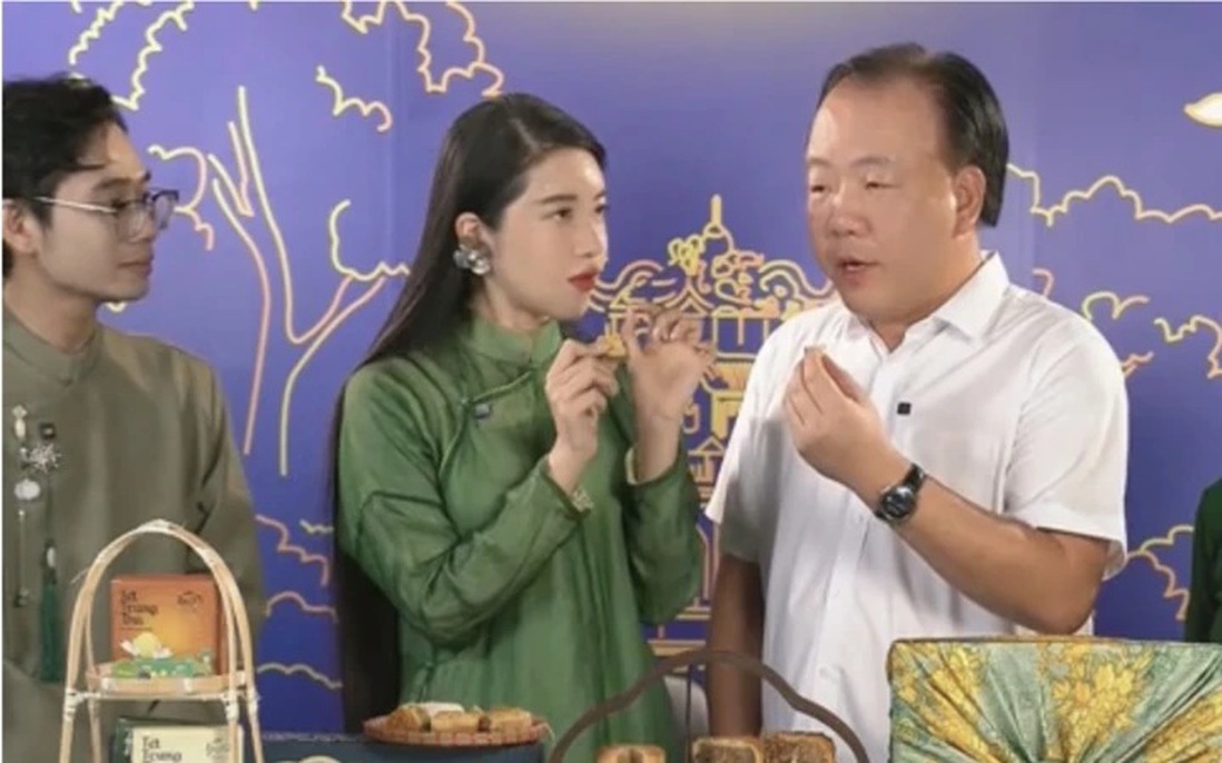 Cục trưởng Quản lý Thị trường livestream bán bánh Trung thu trên Tiktok