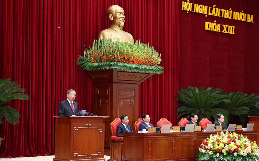 Biểu quyết giới thiệu nhân sự Ban chấp hành Trung ương khóa XIV