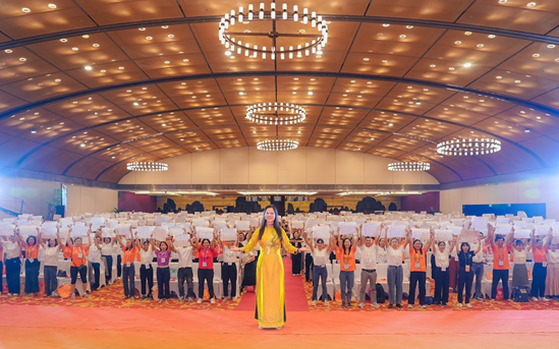 Khi cha mẹ học cách yêu chính mình để con được lớn lên trong bình an