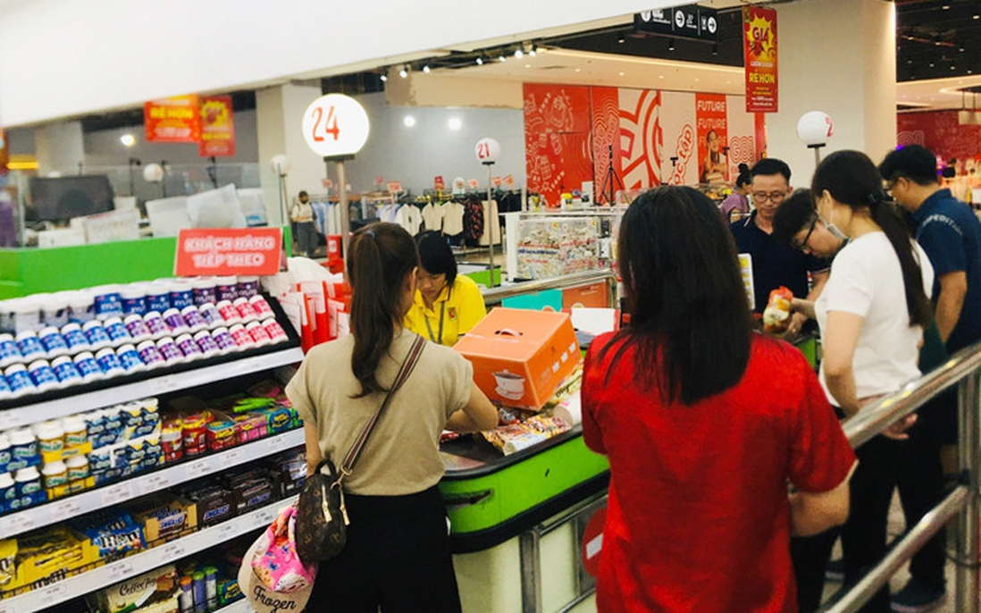 Người Việt "mạnh tay" chi hơn 5,17 triệu tỷ đồng cho tiêu dùng và dịch vụ
