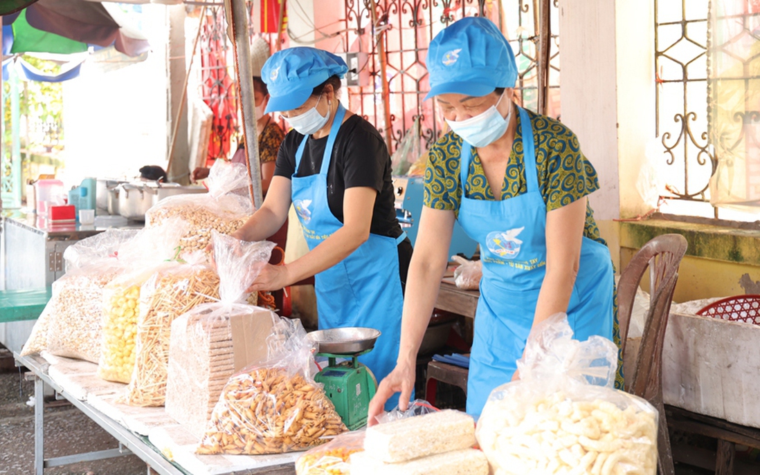 "Chợ an toàn thực phẩm" thúc đẩy tiêu thụ sản phẩm miền núi, vùng sâu, vùng xa và hải đảo
