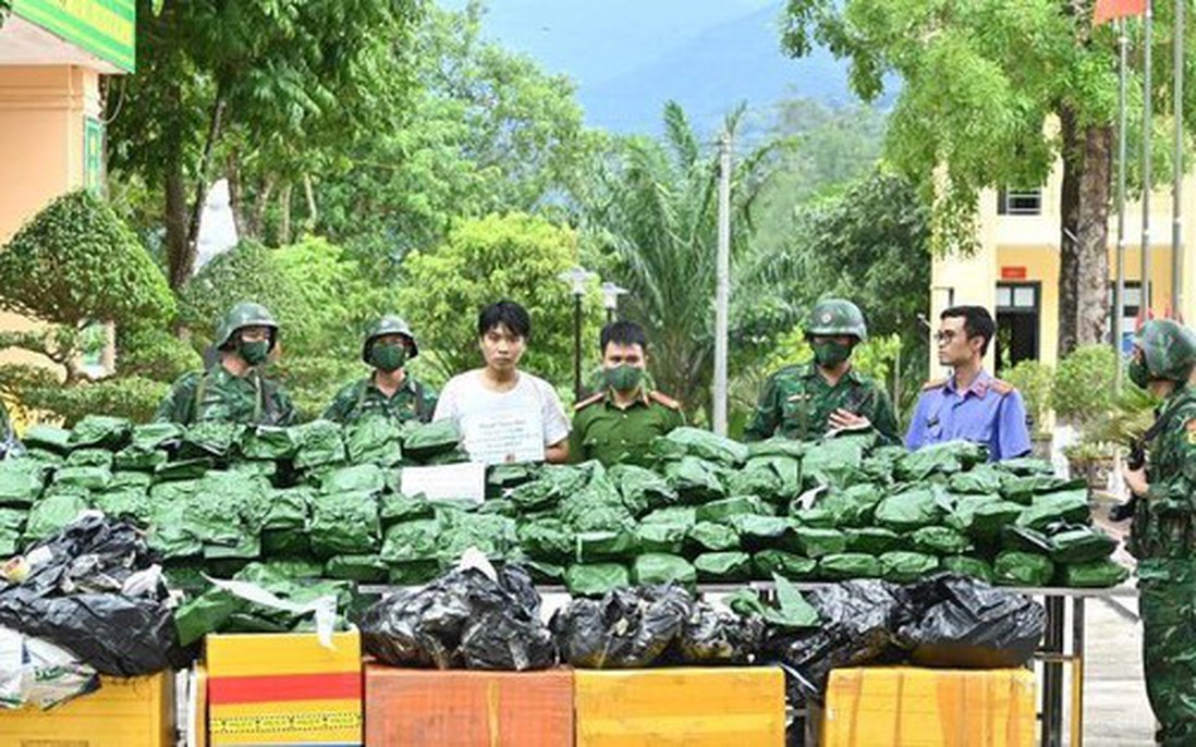 Thủ tướng khen Bộ đội Biên phòng và Công an triệt phá đường dây ma túy lớn