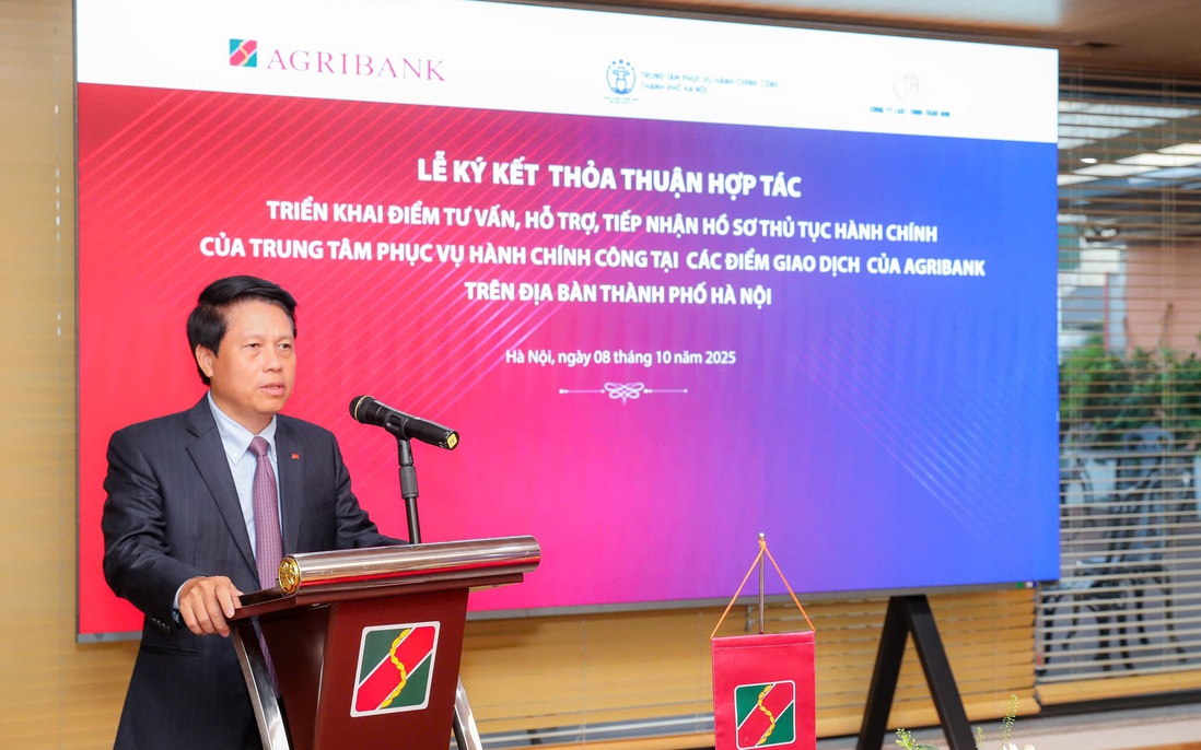 Agribank hợp táchỗ trợ người dân thực hiện dịch vụ công tại điểm giao dịch của ngân hàng